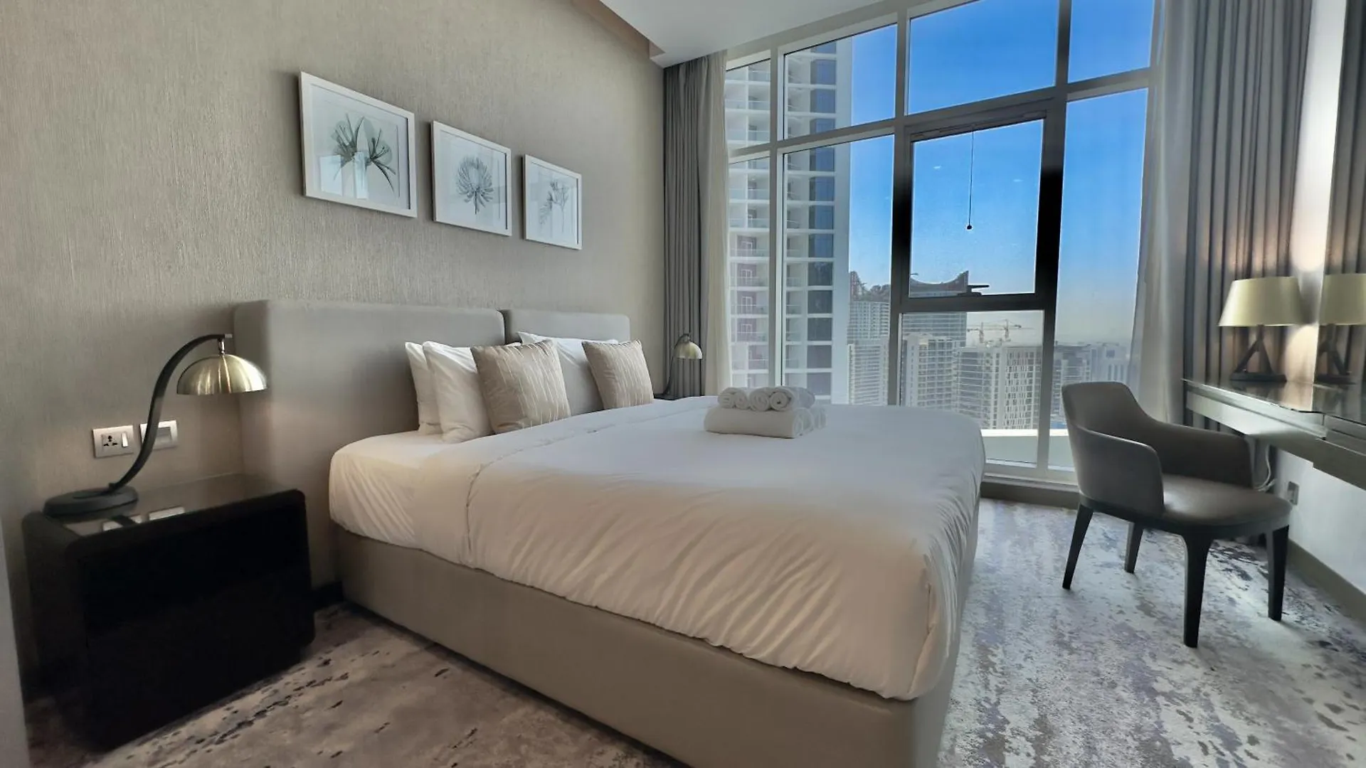 Apartment Sleek & Stylish Studio At Damac Maison Prive By Bhavan Vacation Homes Dubai