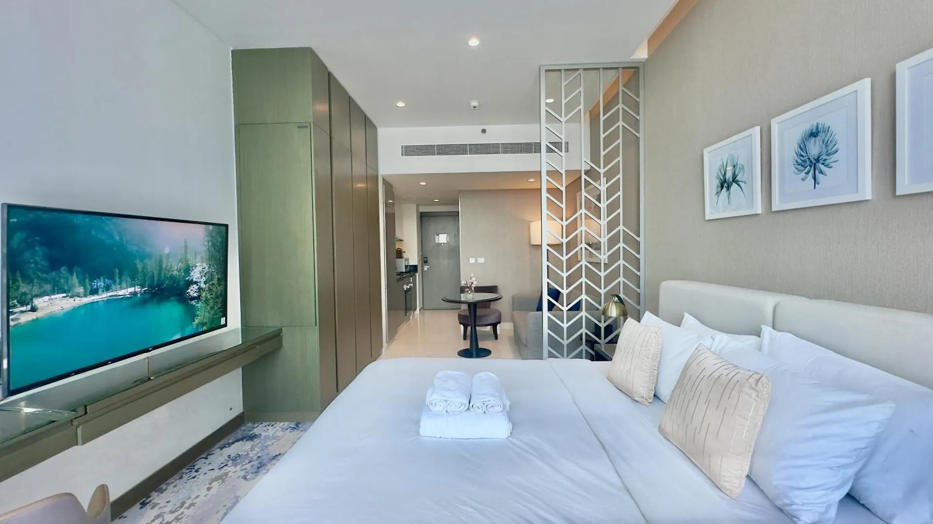 Sleek & Stylish Studio At Damac Maison Prive By Bhavan Vacation Homes Dubai 0*,  United Arab Emirates